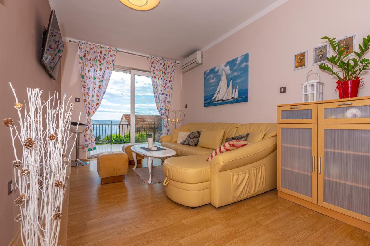 Apartmani Jasminka Dramalj Exterior foto