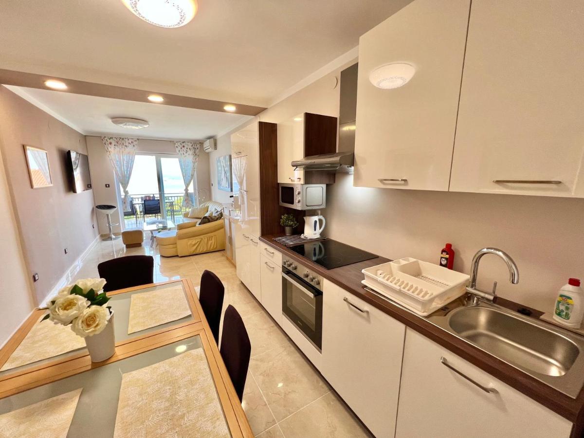Apartmani Jasminka Dramalj Exterior foto